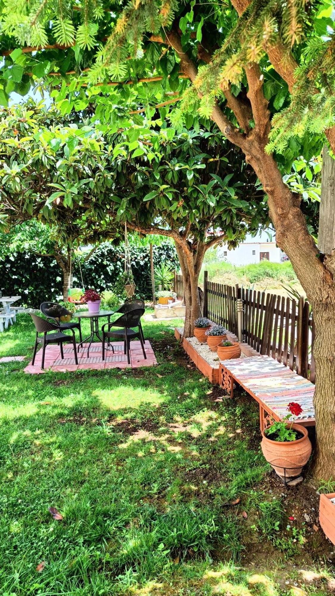 Garden House Katerina Aparthotel Leptokaryá Buitenkant foto